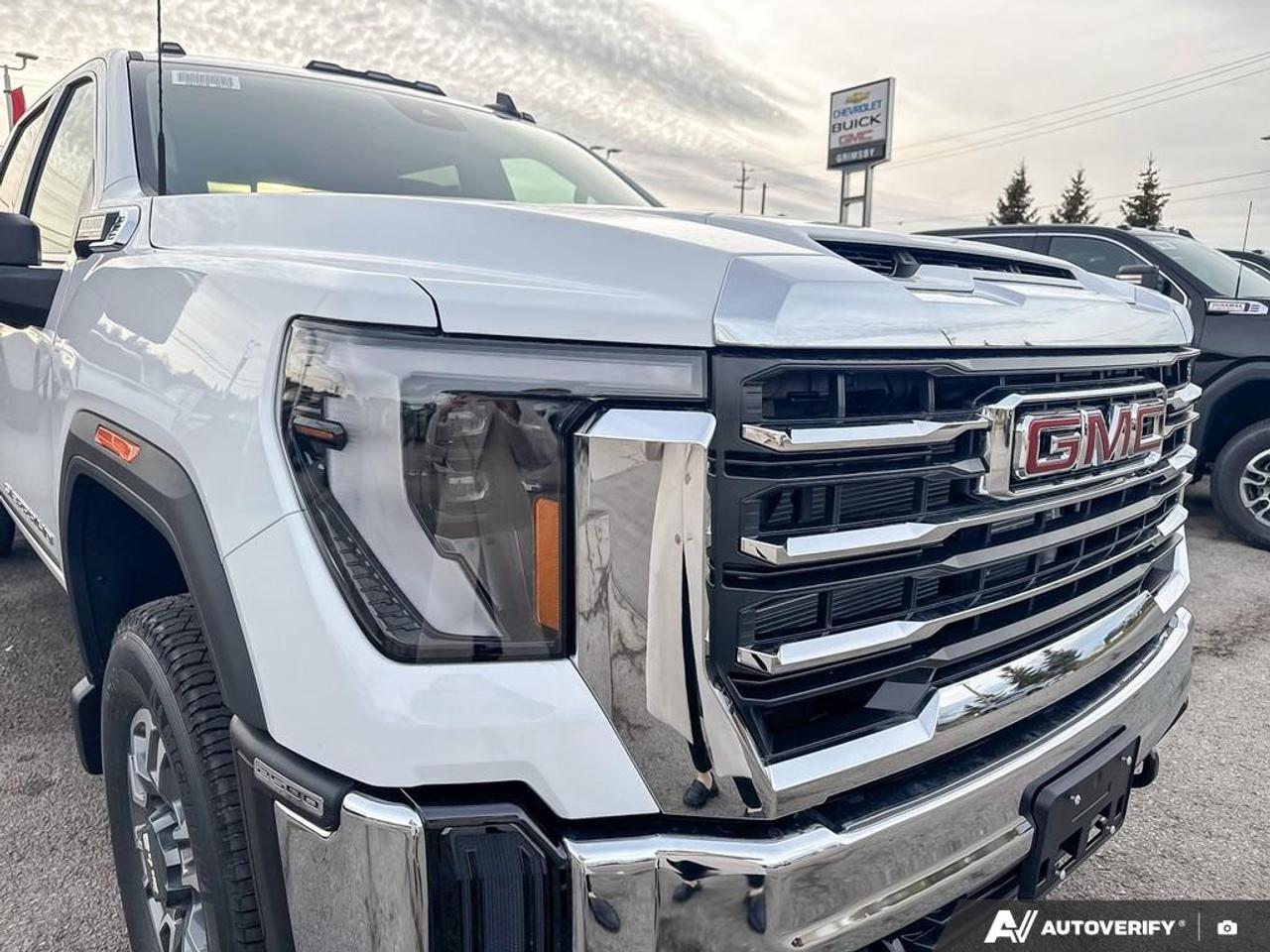 2026 GMC Sierra 2500 HD SLE REMOTE START PKG | TRAILERING MIRRORS DURAMAX | 6.6L V8 TURBO DIESEL | ALLISON 10-SPD TRANS | GMC MULTIPRO TAILGATE  GOOSENECK/5TH WHEEL PREP PKG Photo