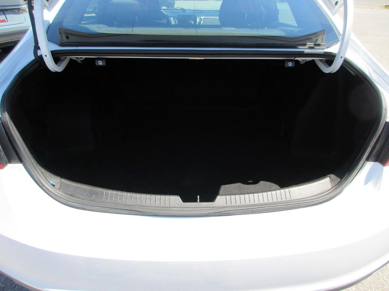2017 Chevrolet Malibu 1LT Photo