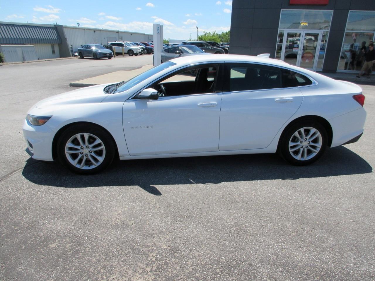 2017 Chevrolet Malibu 1LT Photo