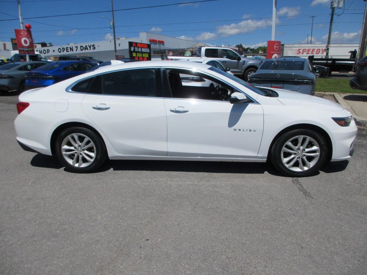 2017 Chevrolet Malibu 1LT Photo