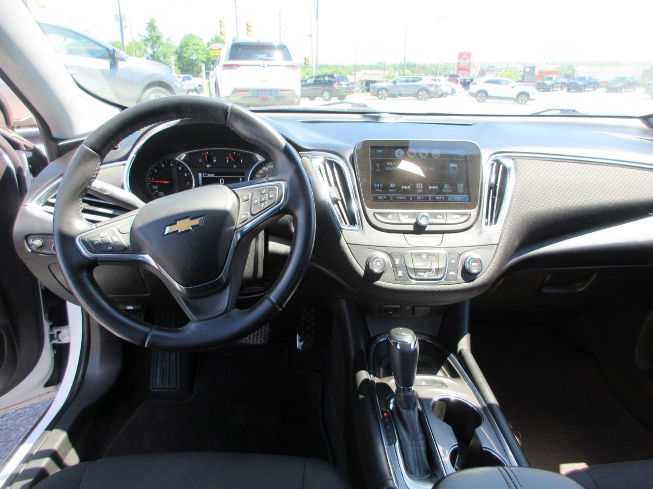 2017 Chevrolet Malibu 1LT Photo
