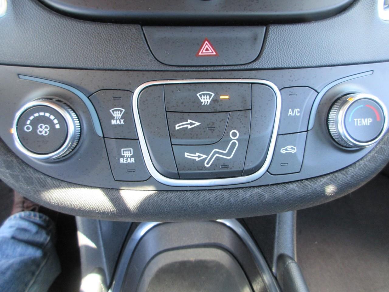 2017 Chevrolet Malibu 1LT Photo