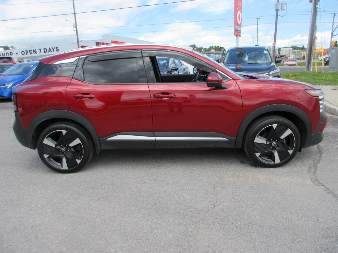 2025 Nissan Kicks SR Photo