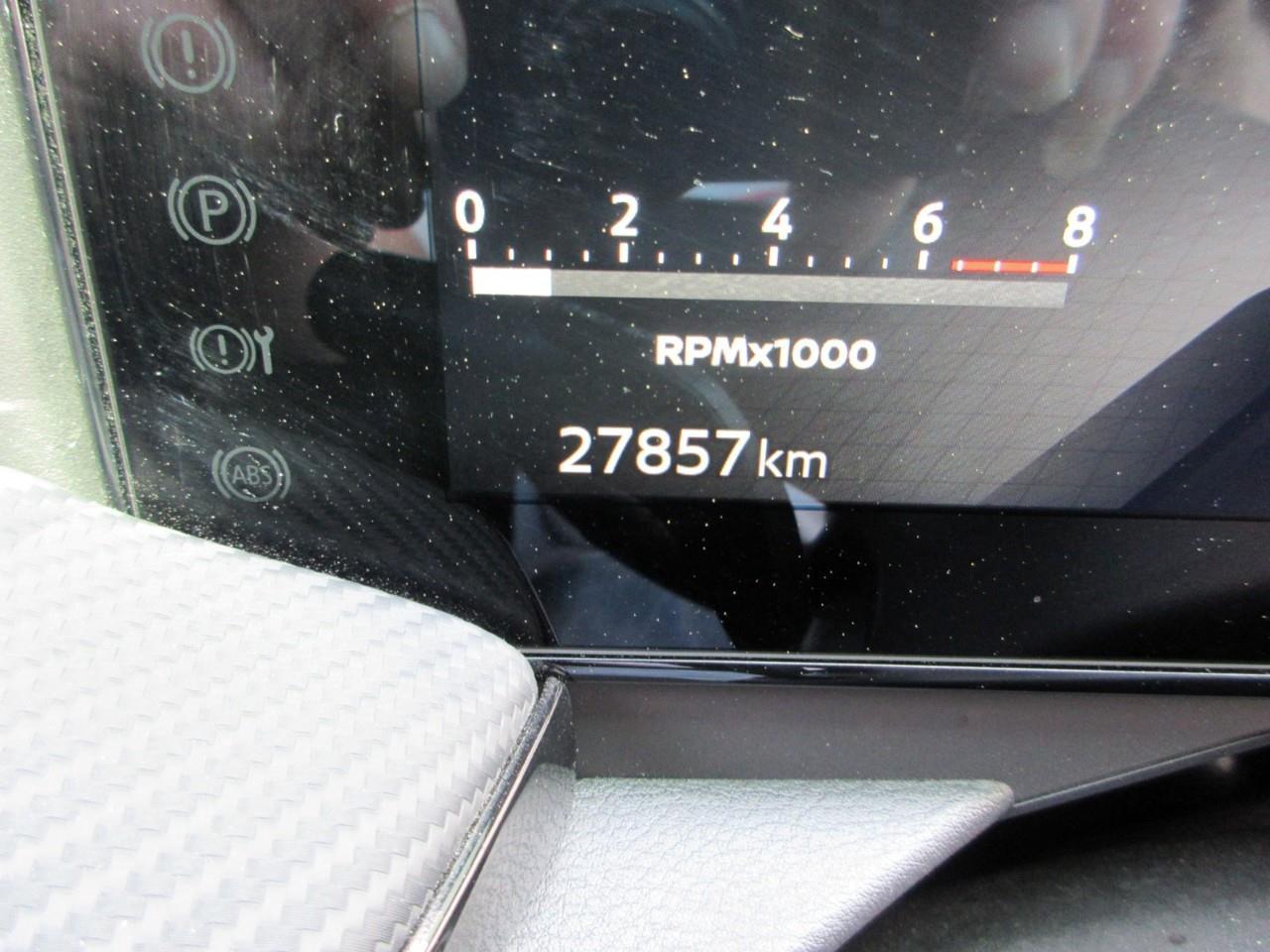 2025 Nissan Kicks SR Photo