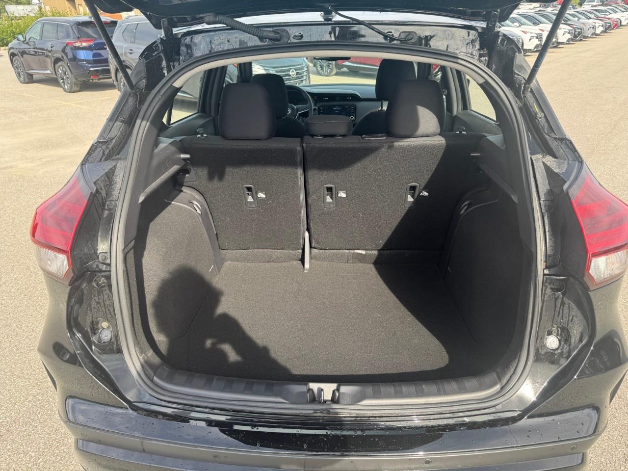 2024 Nissan Kicks SR FWD Photo