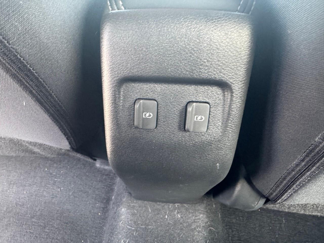 2024 Nissan Kicks SR FWD Photo
