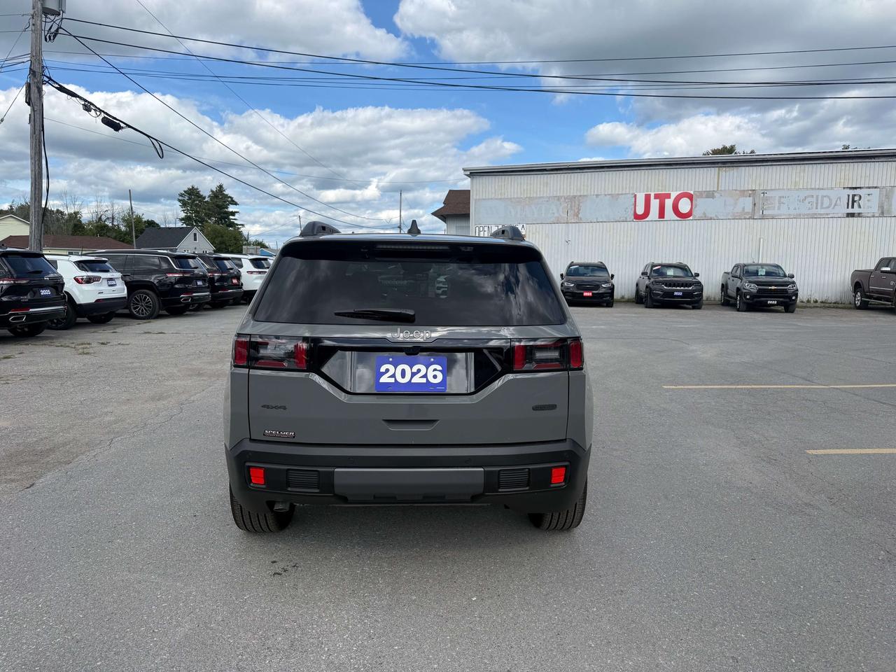 2026 Jeep Cherokee Overland 4x4 Photo3