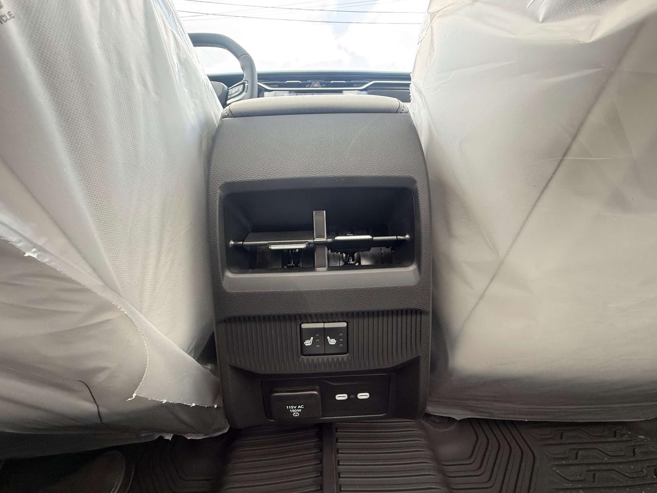 2026 Jeep Cherokee Overland 4x4 Photo