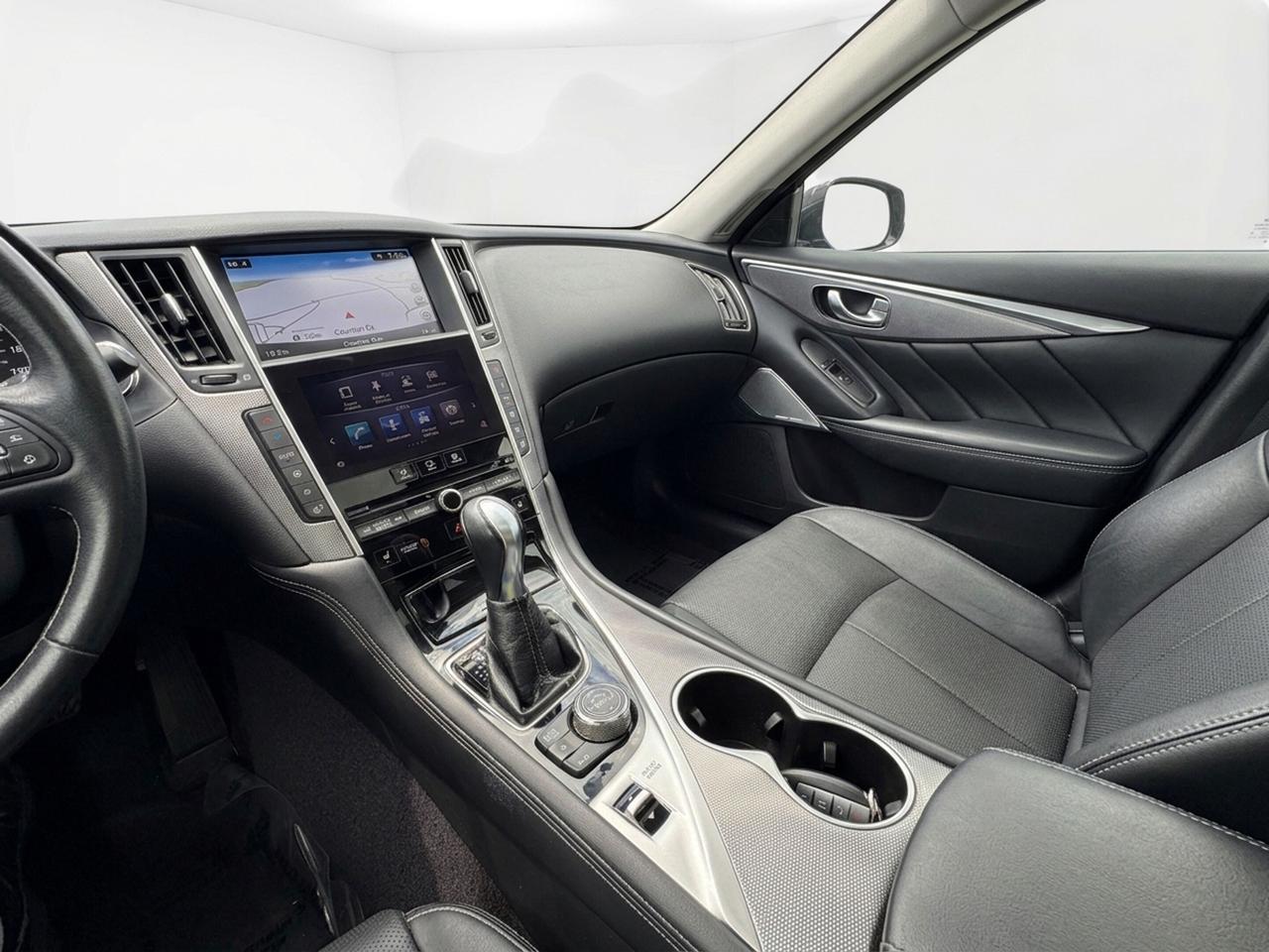 2017 Infiniti Q50 4DR SDN 3.0T Photo
