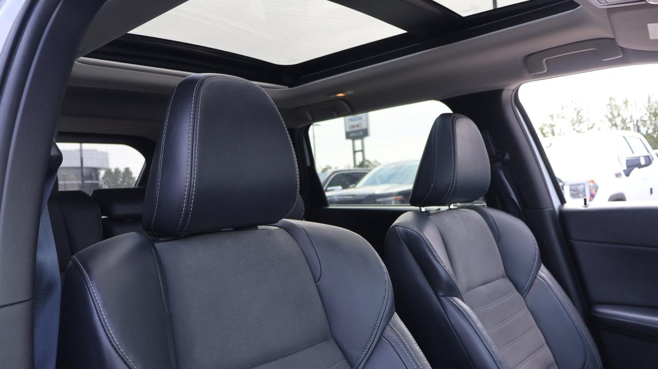 2022 Mitsubishi Outlander | Four-Wheel Drive | Panoramic Sunroof Photo