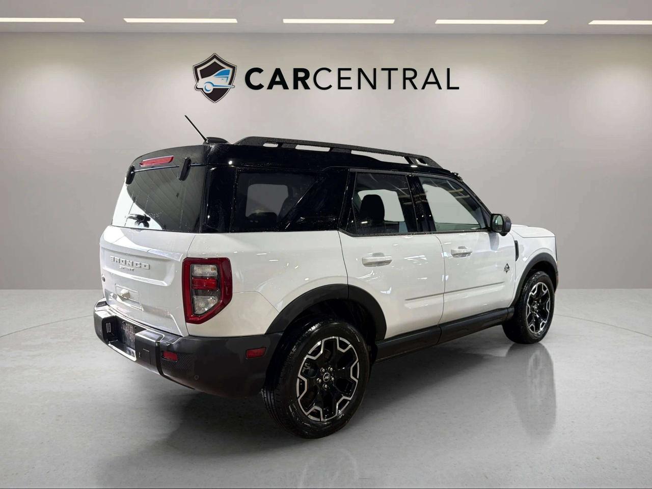 2025 Ford Bronco Sport  Photo3