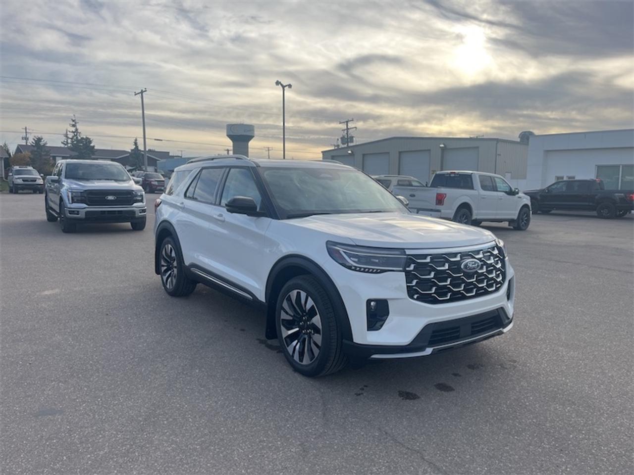 2026 Ford Explorer Platinum  - Leather Package Photo
