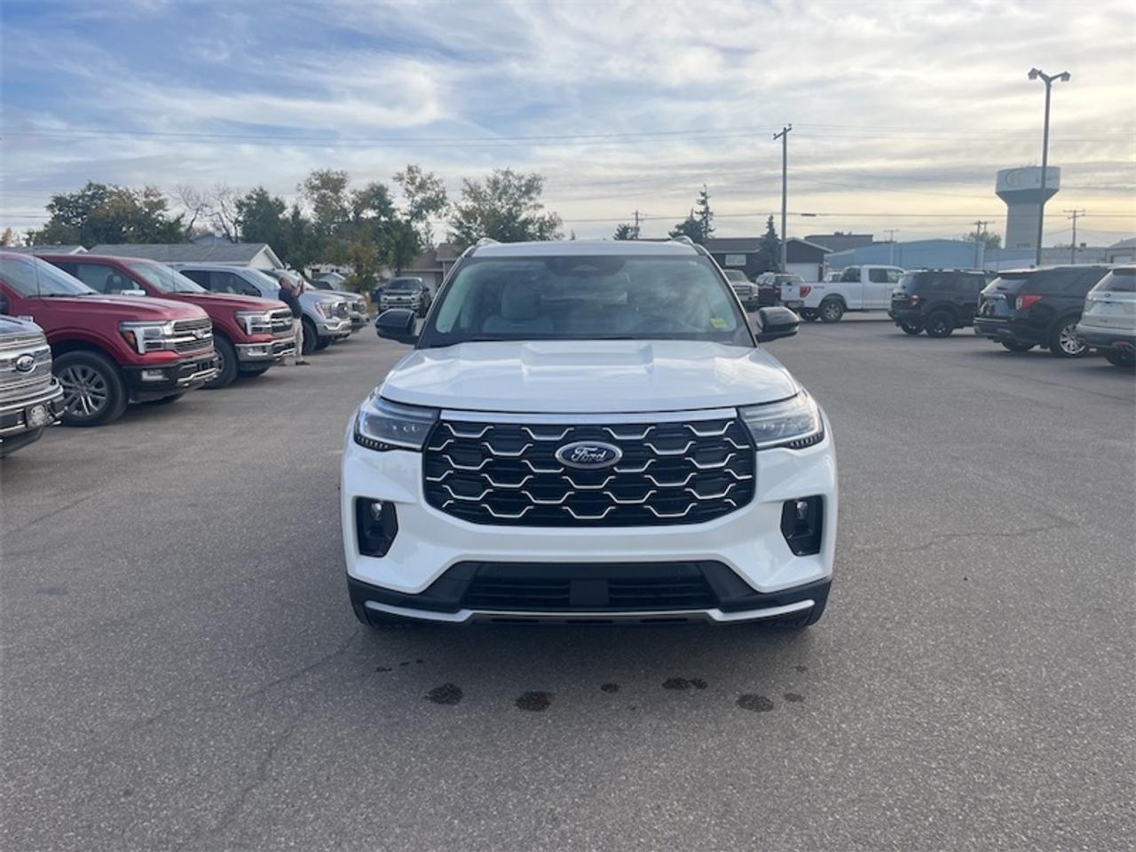 2026 Ford Explorer Platinum  - Leather Package Photo3