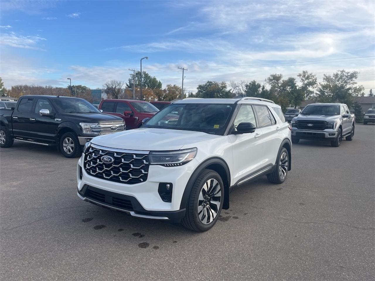 2026 Ford Explorer Platinum  - Leather Package Photo4