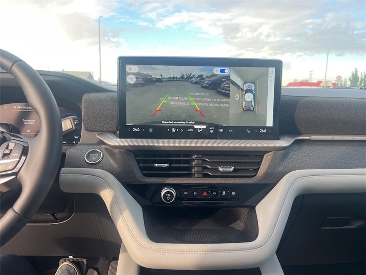 2026 Ford Explorer Platinum  - Leather Package Photo5