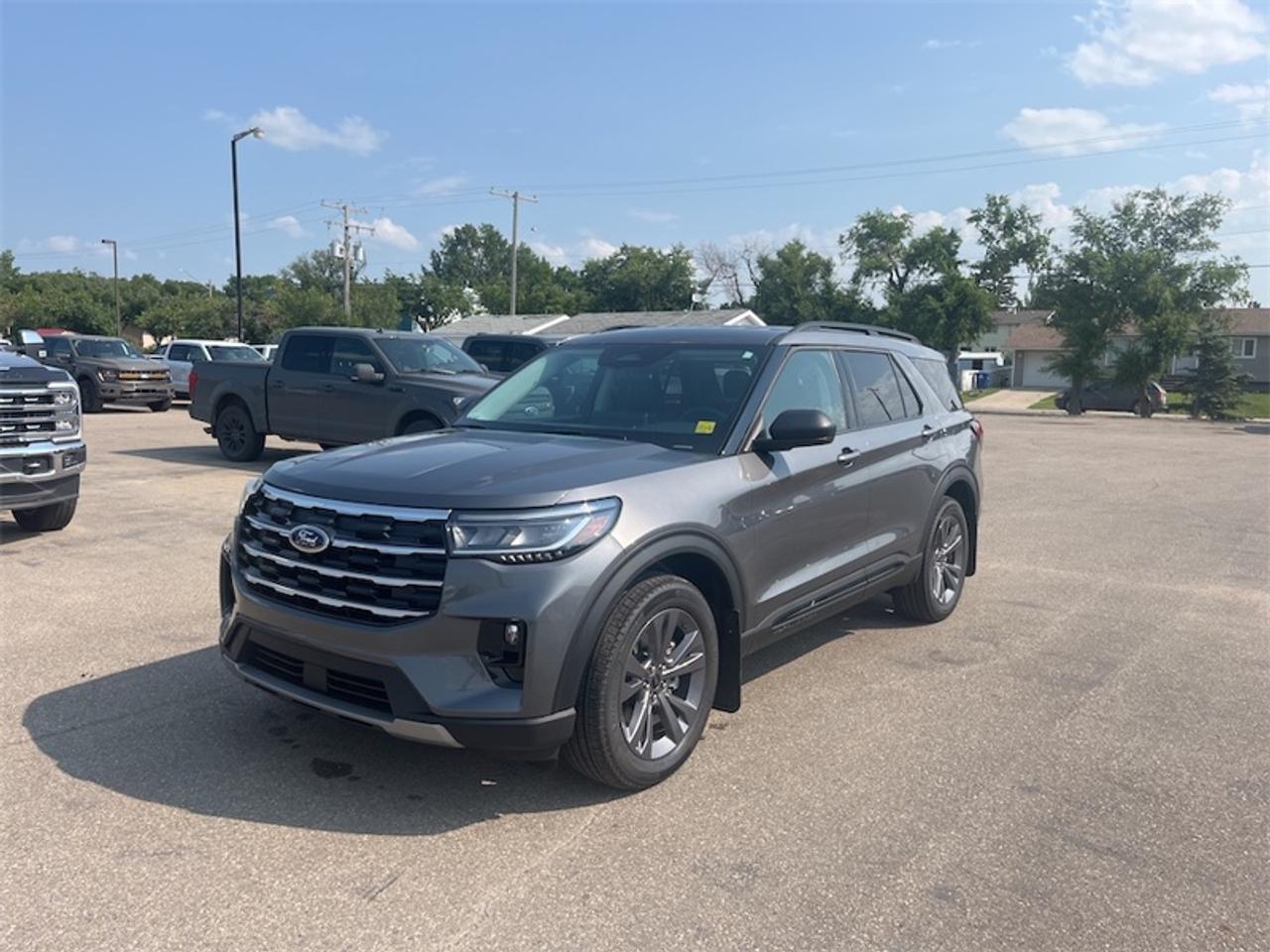 2026 Ford Explorer Active Photo5