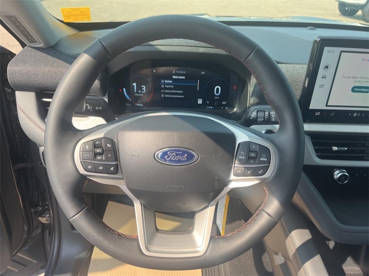 2026 Ford Explorer Active Photo5
