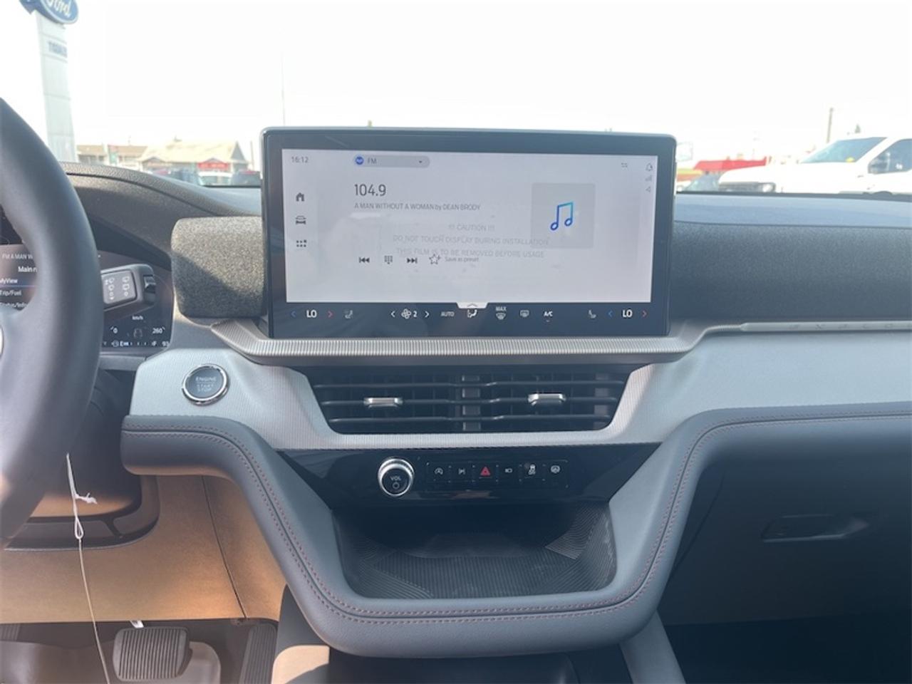 2026 Ford Explorer Active Photo5