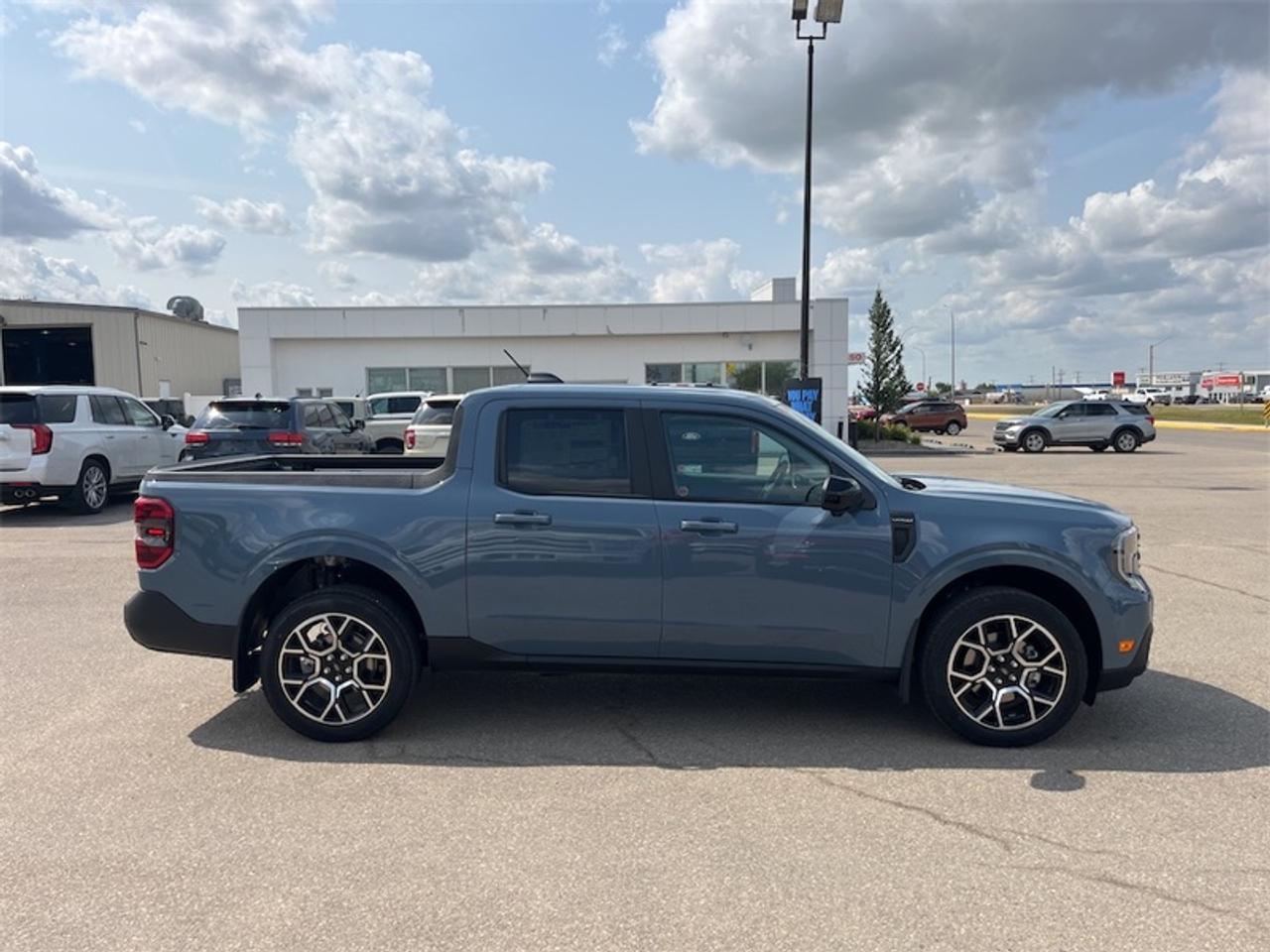 2026 Ford Maverick Lariat  - Tow Package Photo5