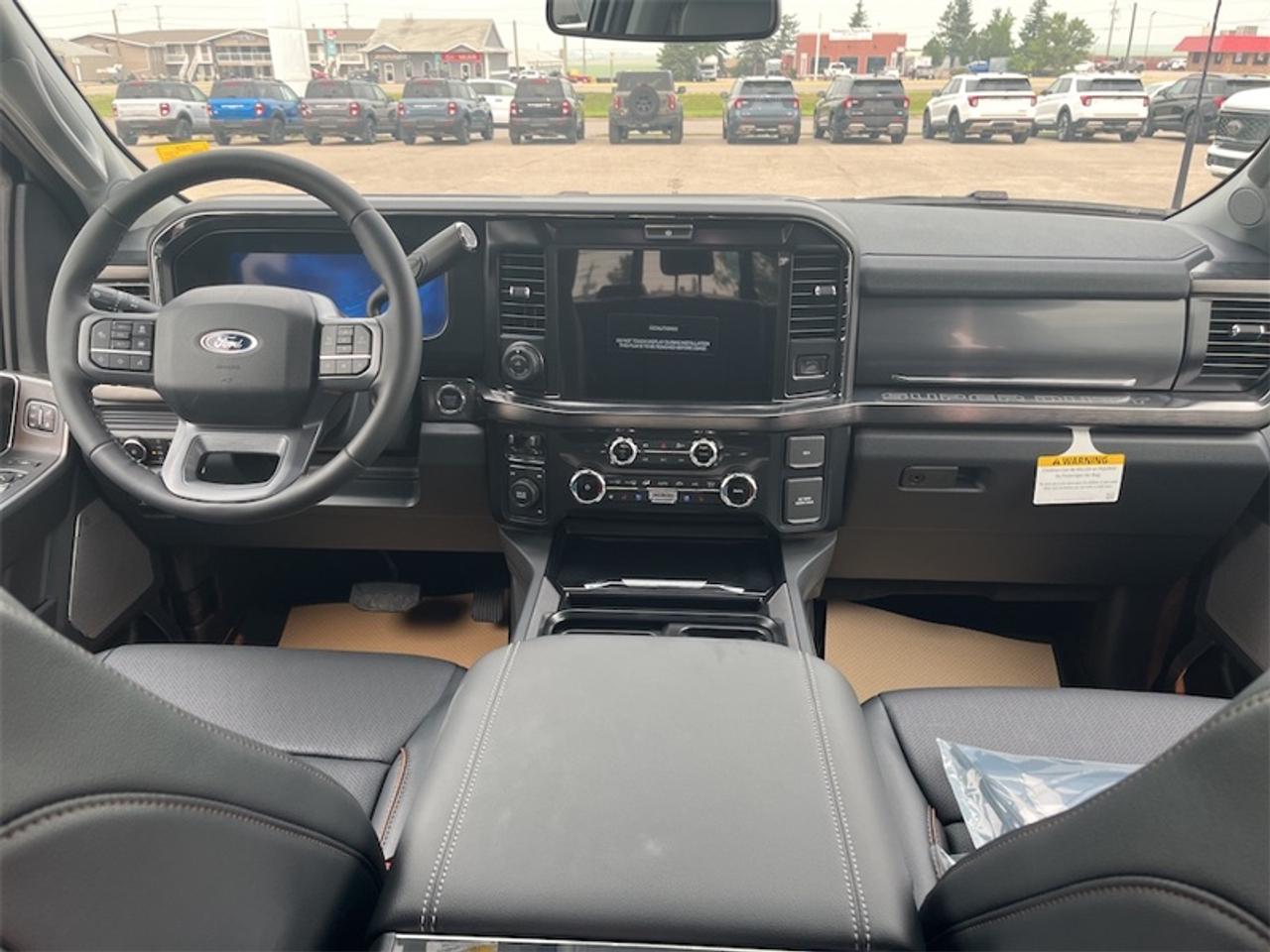 2026 Ford F-350 Super Duty Lariat Photo5