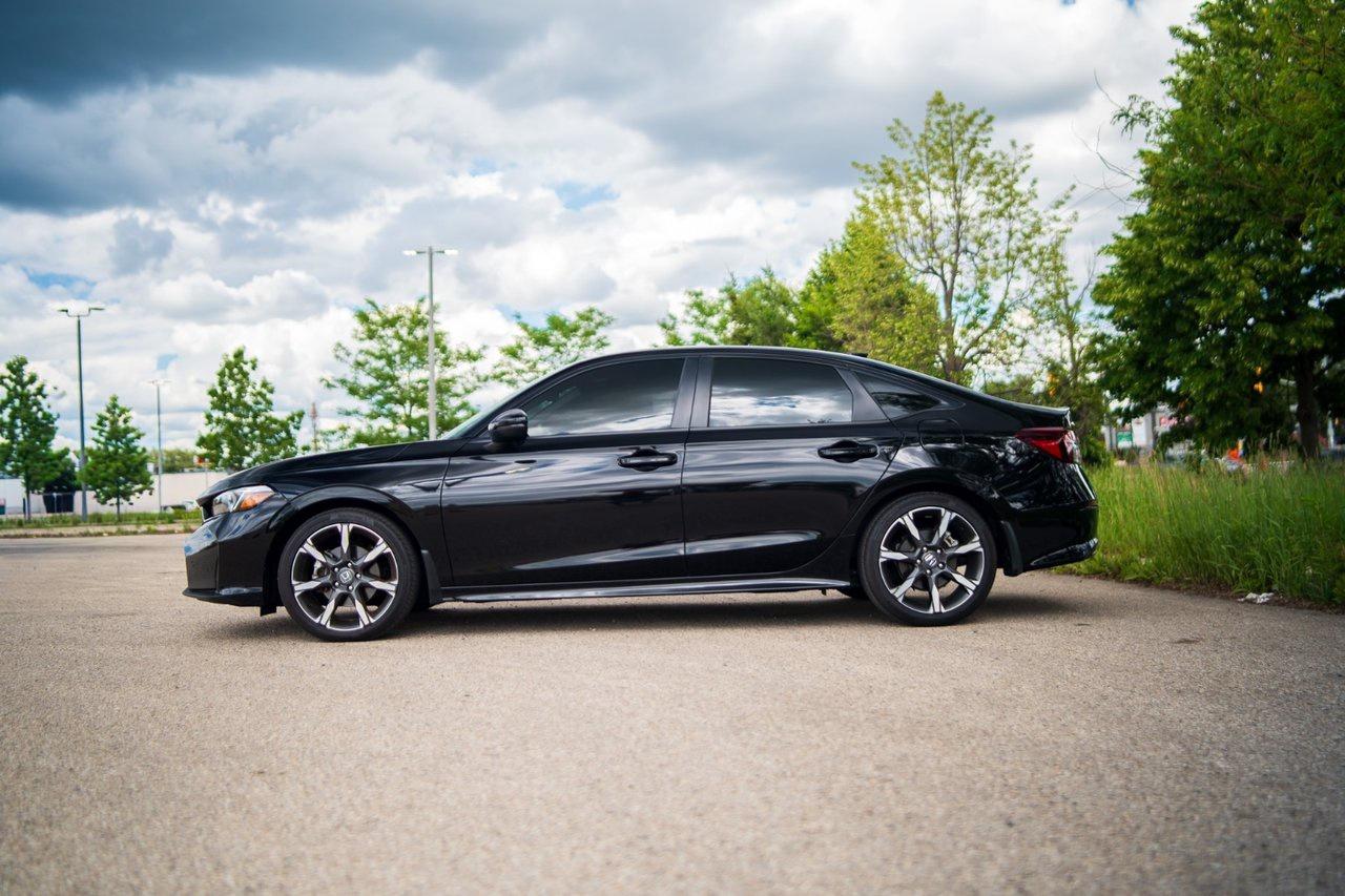 2025 Honda Civic Hybrid Sport Touring Photo