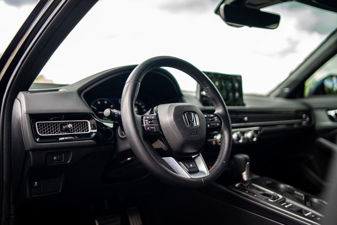 2025 Honda Civic Hybrid Sport Touring Photo