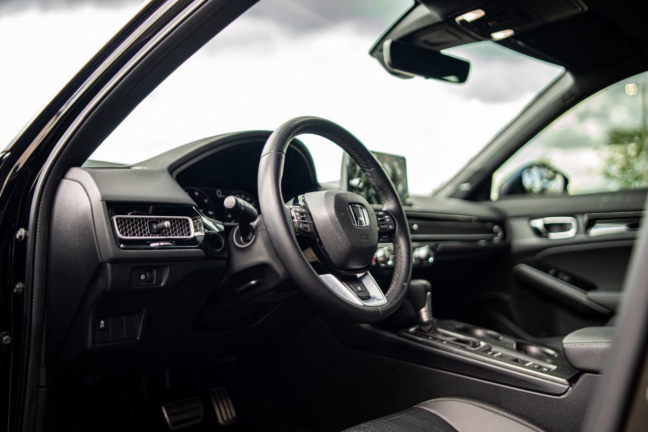 2025 Honda Civic Hybrid Sport Touring Photo