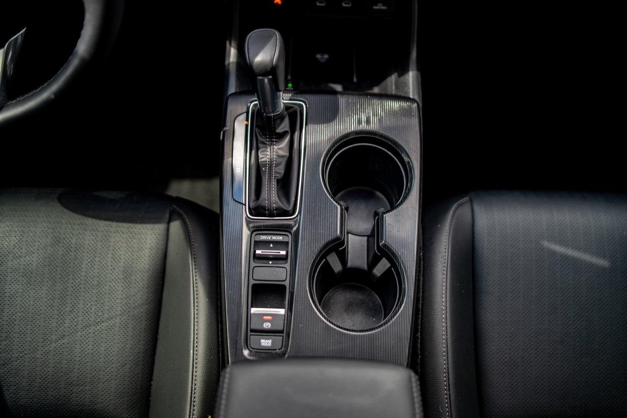 2025 Honda Civic Hybrid Sport Touring Photo