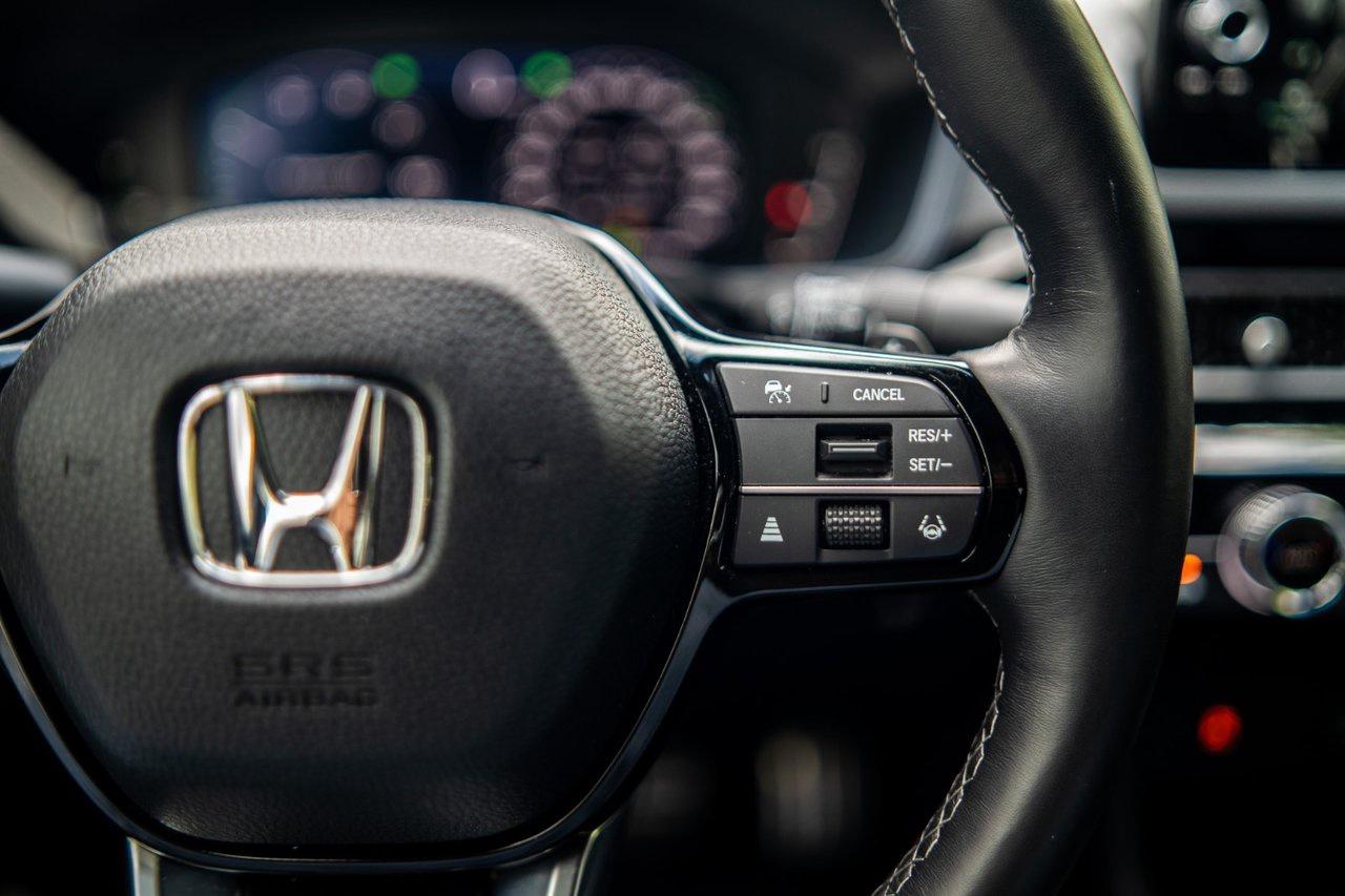 2025 Honda Civic Hybrid Sport Touring Photo