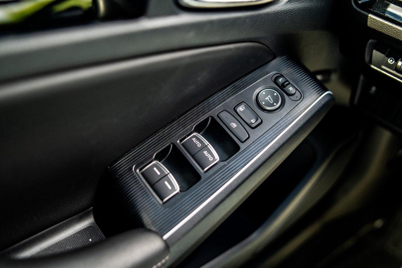 2025 Honda Civic Hybrid Sport Touring Photo