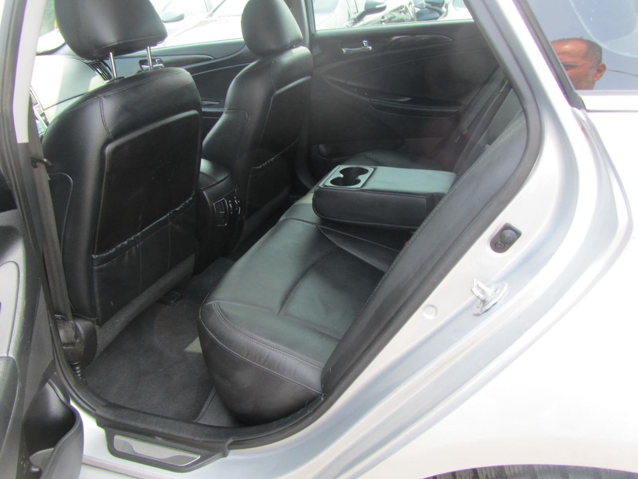 2013 Hyundai Sonata 4dr Sdn 2.0T Auto Limited w/Navi *Ltd Avail* Photo