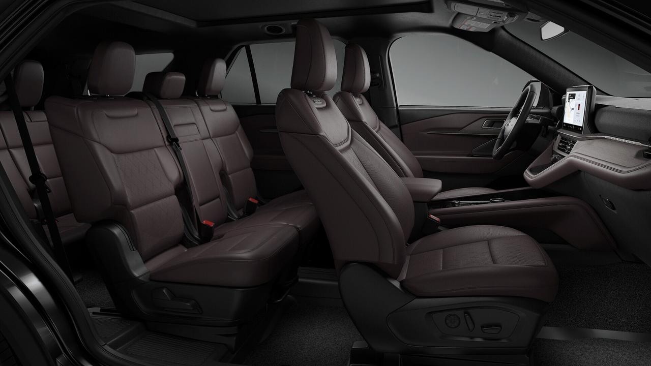 2026 Ford Explorer Platinum Photo