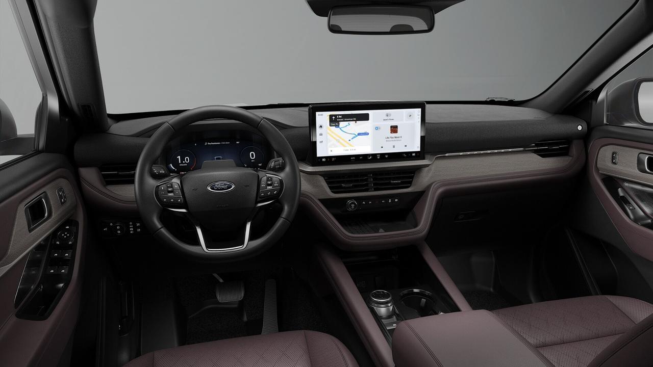 2026 Ford Explorer Platinum Photo