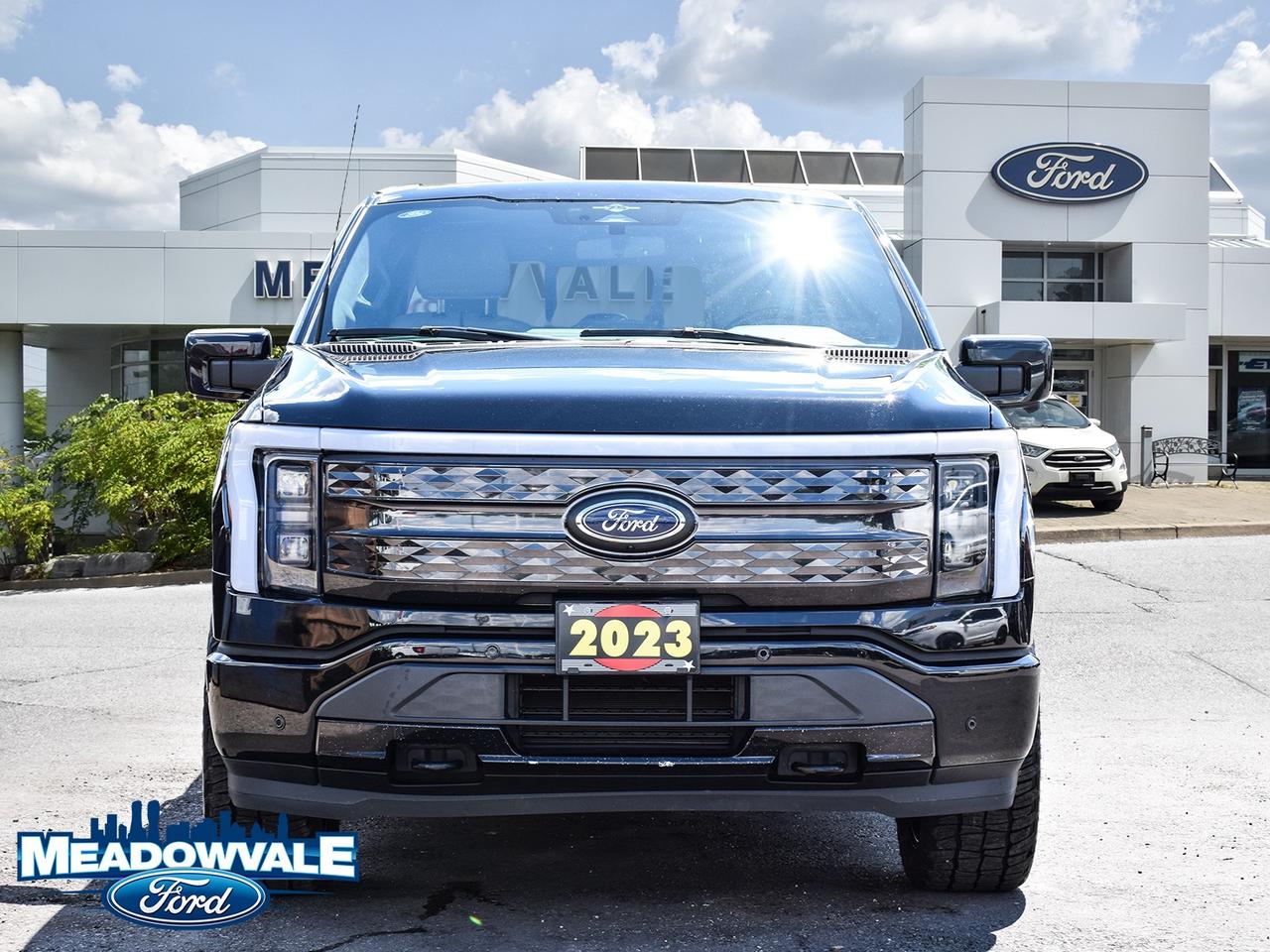 2023 Ford F-150 Lightning Platinum Photo