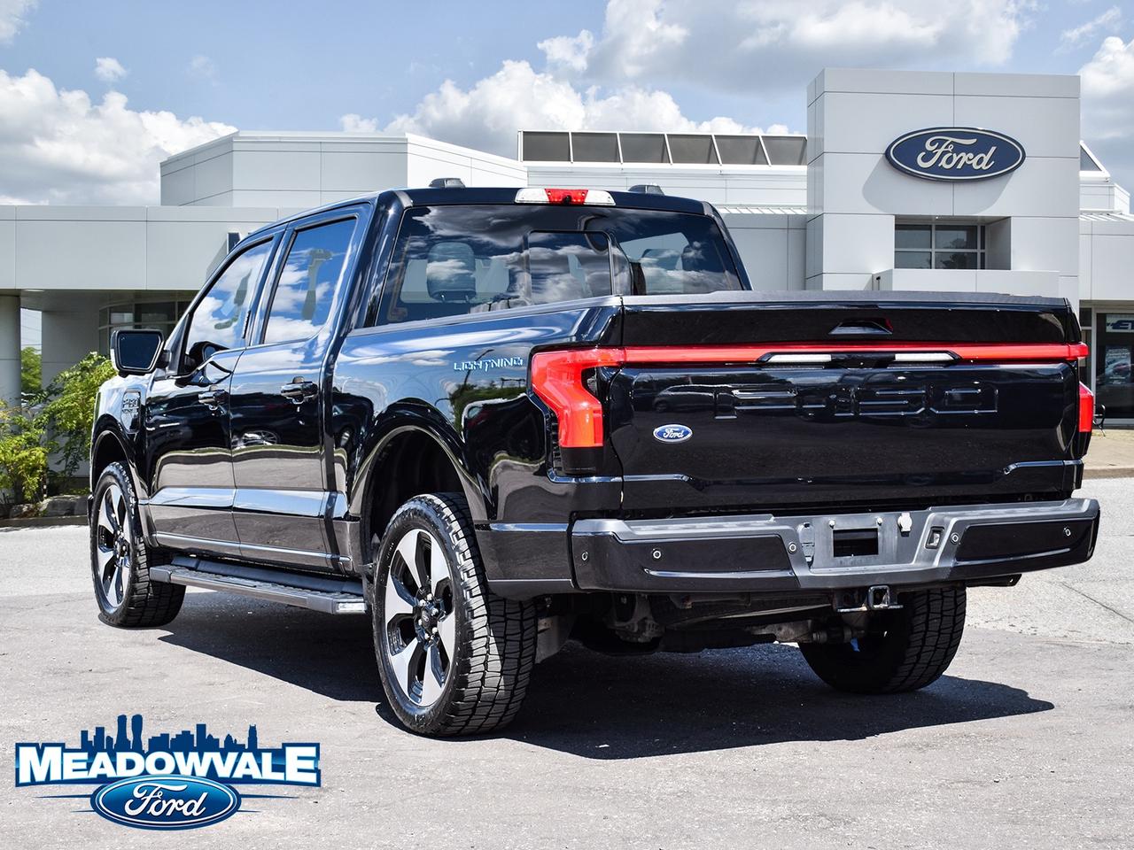 2023 Ford F-150 Lightning Platinum Photo