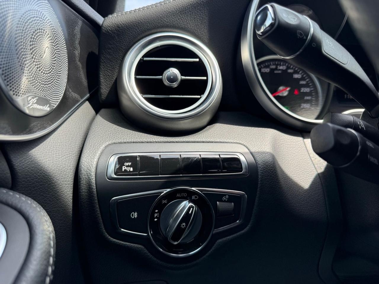 2015 Mercedes-Benz C-Class C400 AMG Photo