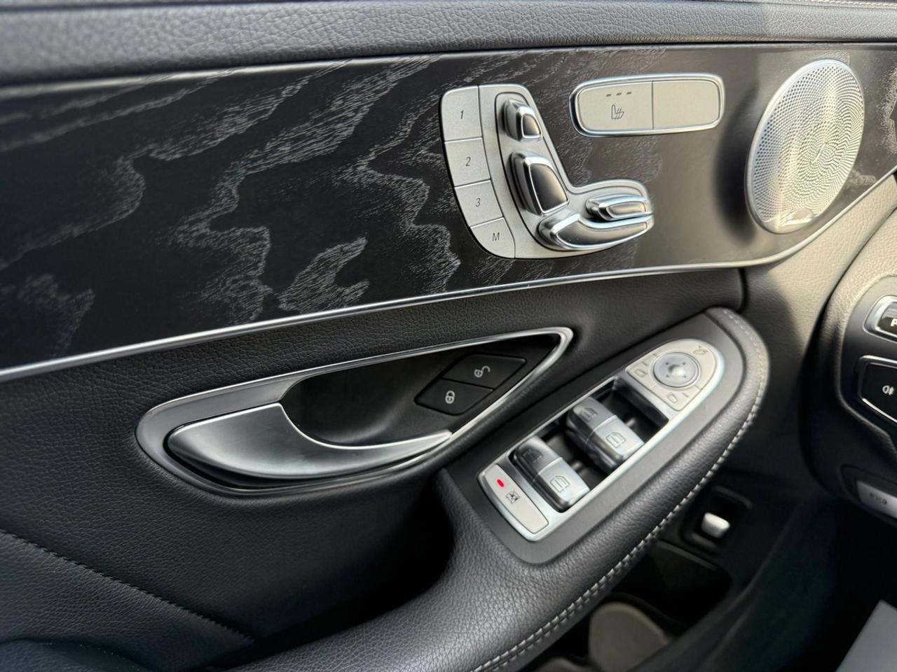 2015 Mercedes-Benz C-Class C400 AMG Photo