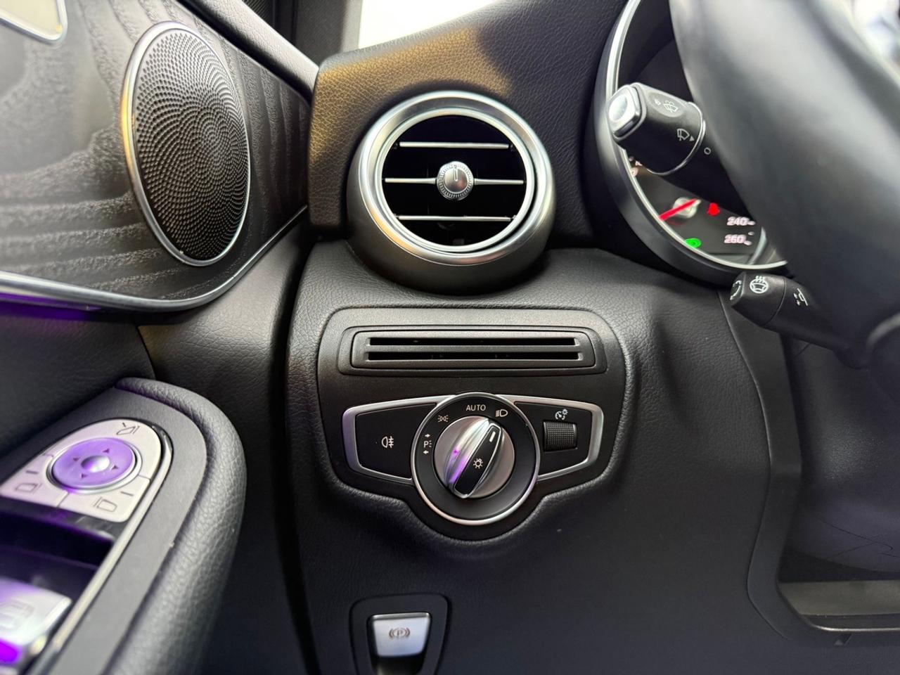 2020 Mercedes-Benz GLC 300 GLC 300 4MATIC Photo