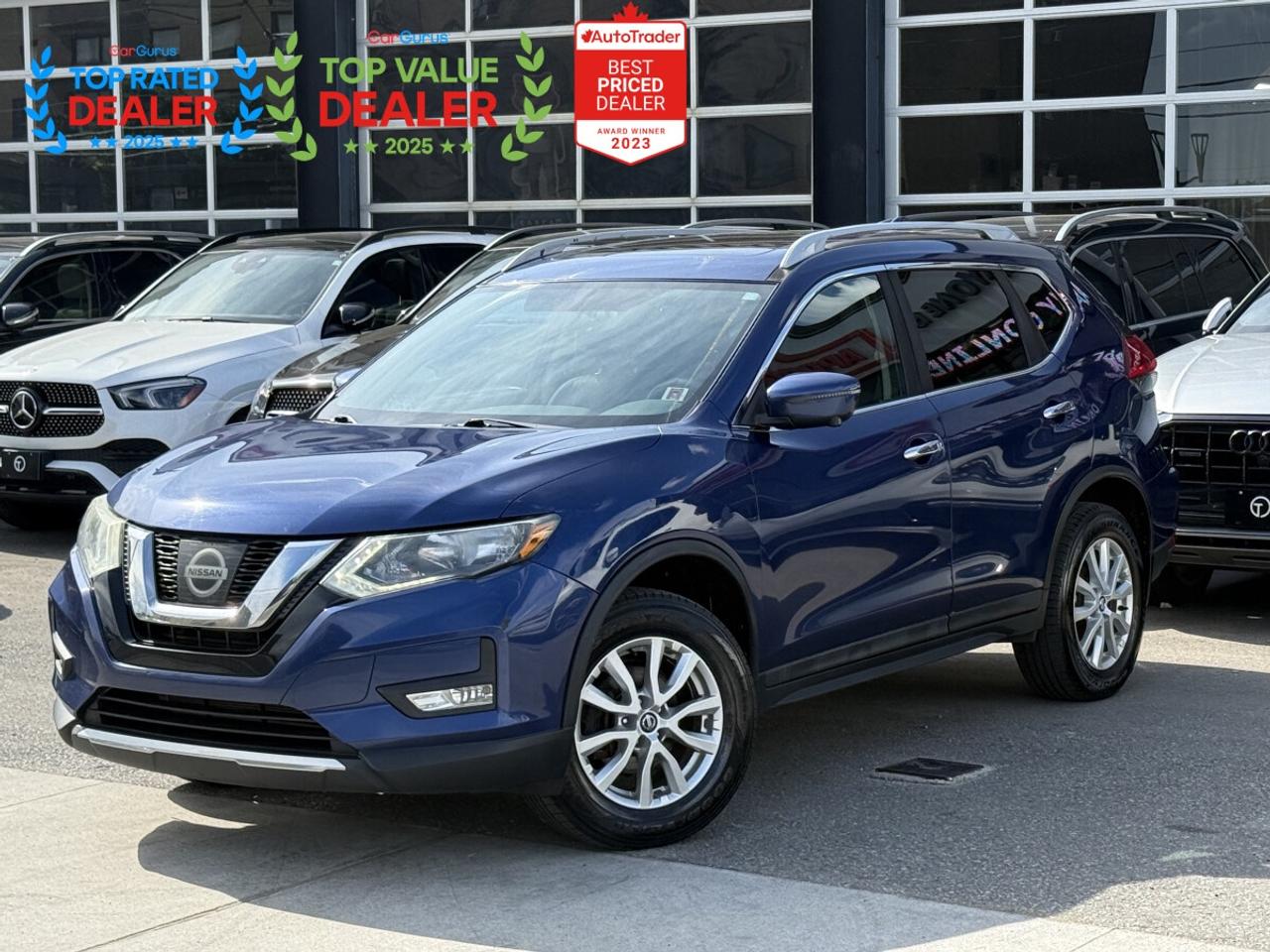 2017 Nissan Rogue SV PREMIUM PKG | 360 CAMERA | PANO | LOADED Photo4