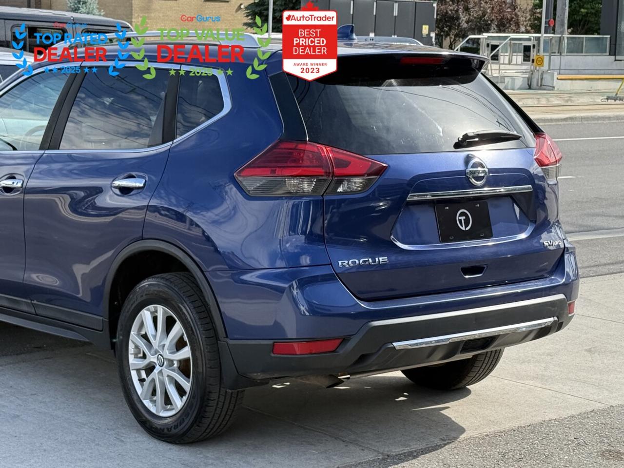 2017 Nissan Rogue SV PREMIUM PKG | 360 CAMERA | PANO | LOADED Photo