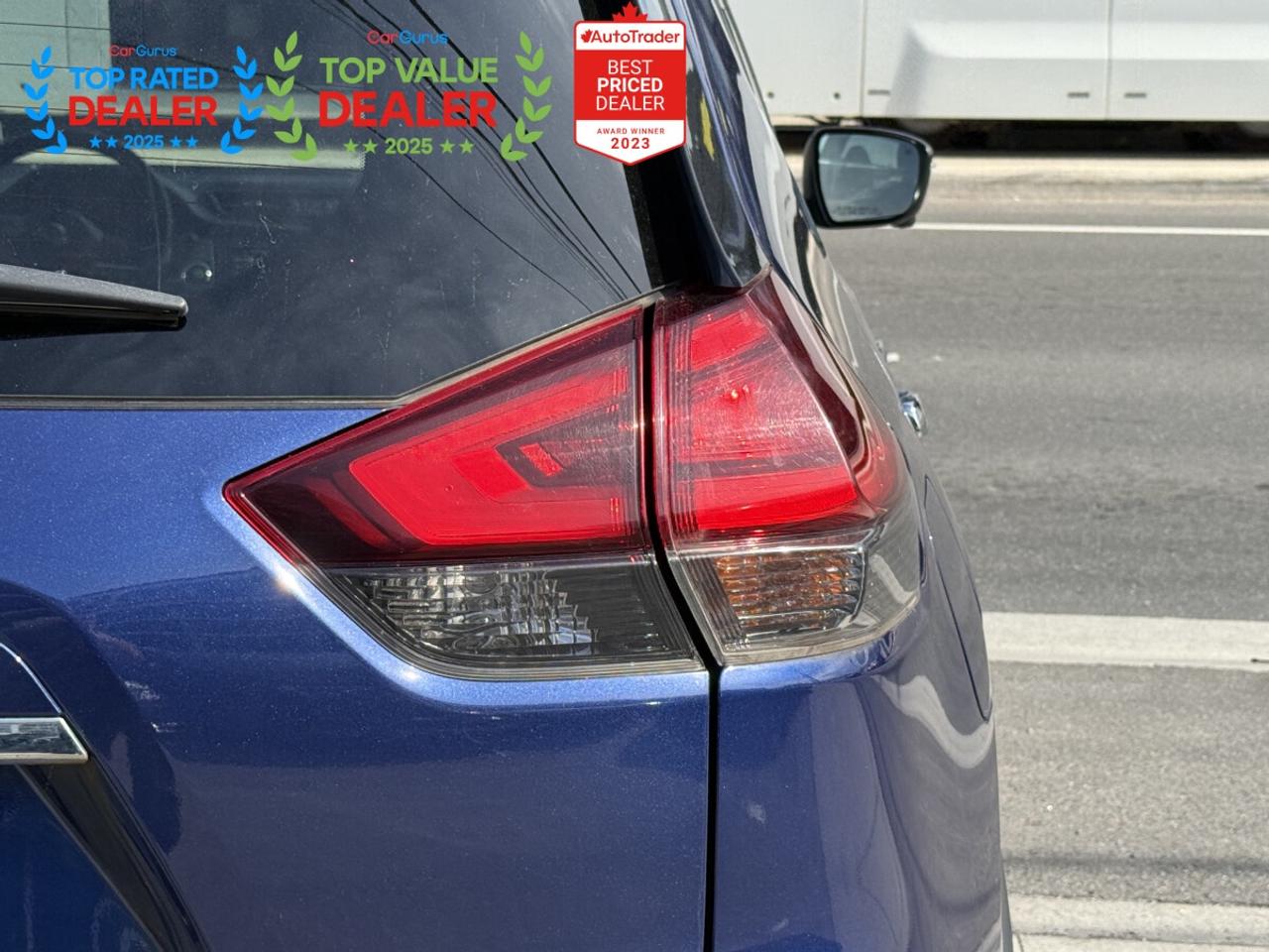 2017 Nissan Rogue SV PREMIUM PKG | 360 CAMERA | PANO | LOADED Photo