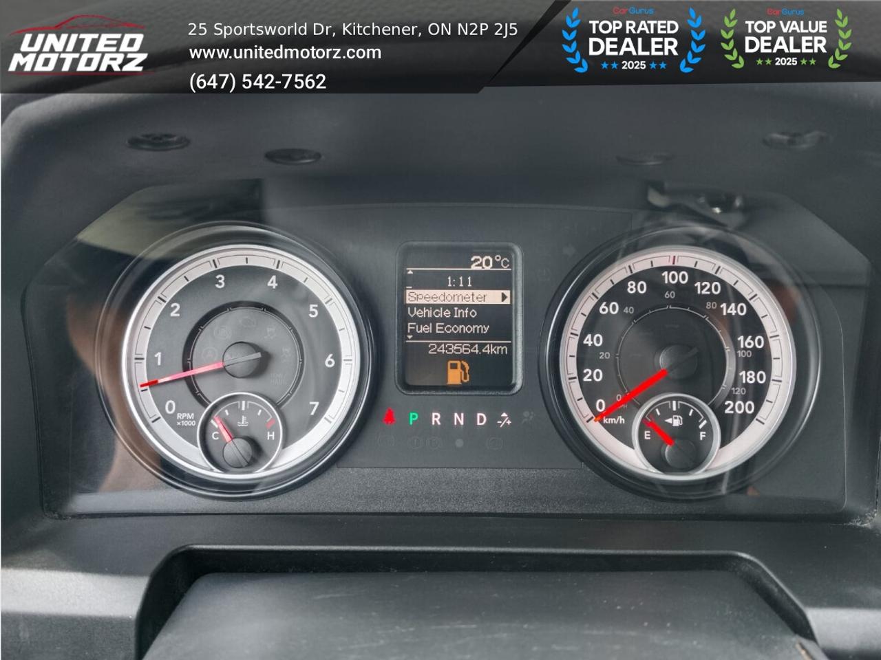2015 RAM 1500 ST 4WD CREW CAB 140.5"5.7L HEMI V8 ~SAFETY CERTIFI Photo