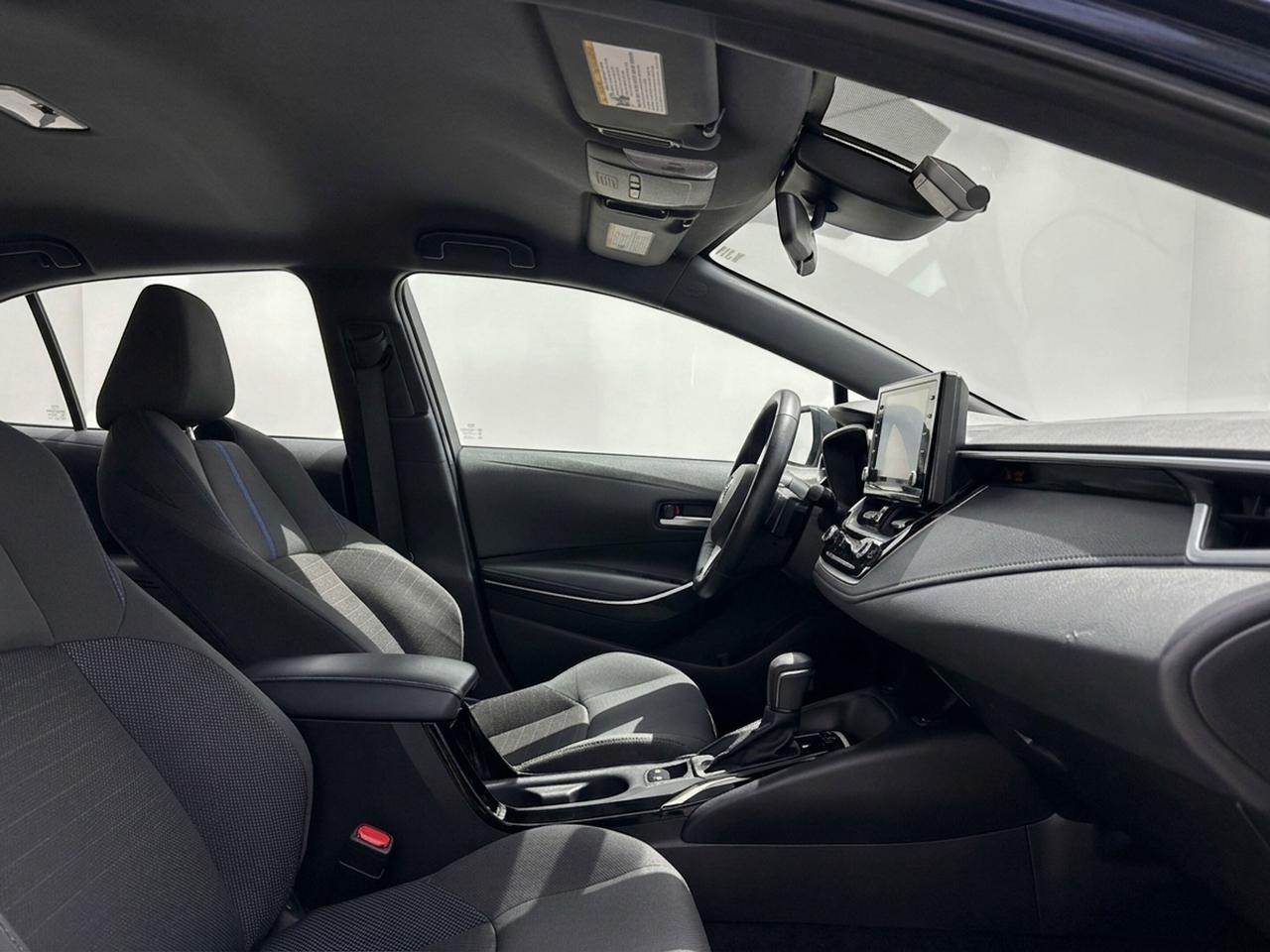 2022 Toyota Corolla SE CVT Photo