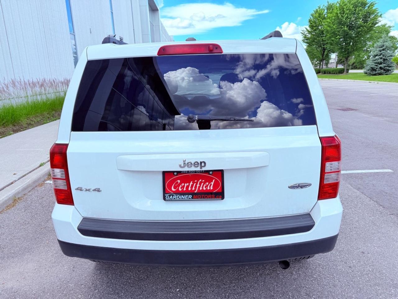 2015 Jeep Patriot Sport 4dr 4x4 CVT Photo