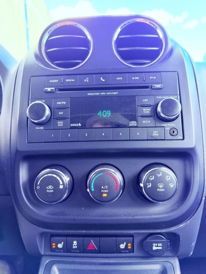 2015 Jeep Patriot Sport 4dr 4x4 CVT Photo