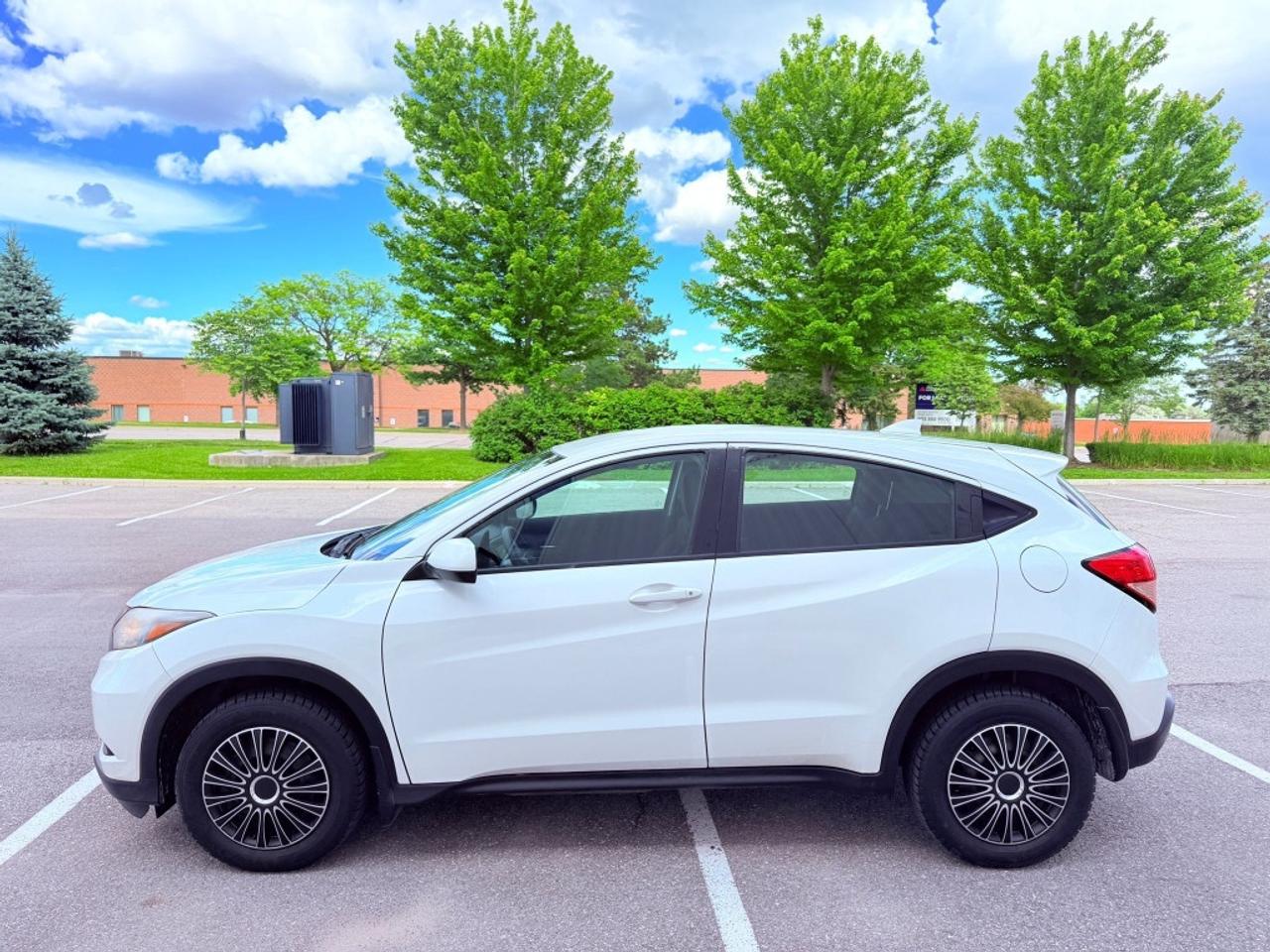 2017 Honda HR-V LX 4dr All-Wheel Drive CVT Photo
