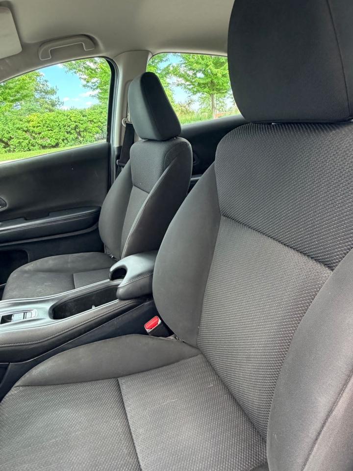 2017 Honda HR-V LX 4dr All-Wheel Drive CVT Photo