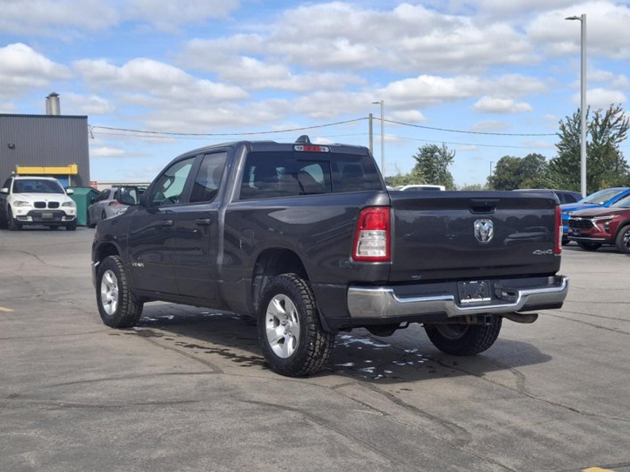 2021 RAM 1500 SXT 4X4 | 5.7L Hemi | 3.92 Ratio | Trailer Brake Controller | CarPlay + Android | and More ! Photo