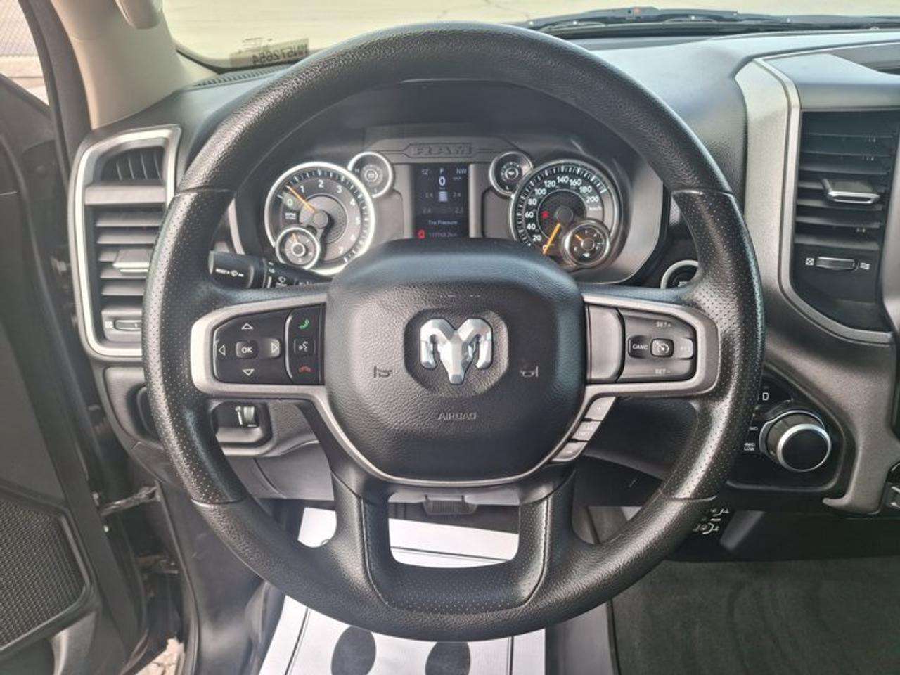 2021 RAM 1500 SXT 4X4 | 5.7L Hemi | 3.92 Ratio | Trailer Brake Controller | CarPlay + Android | and More ! Photo