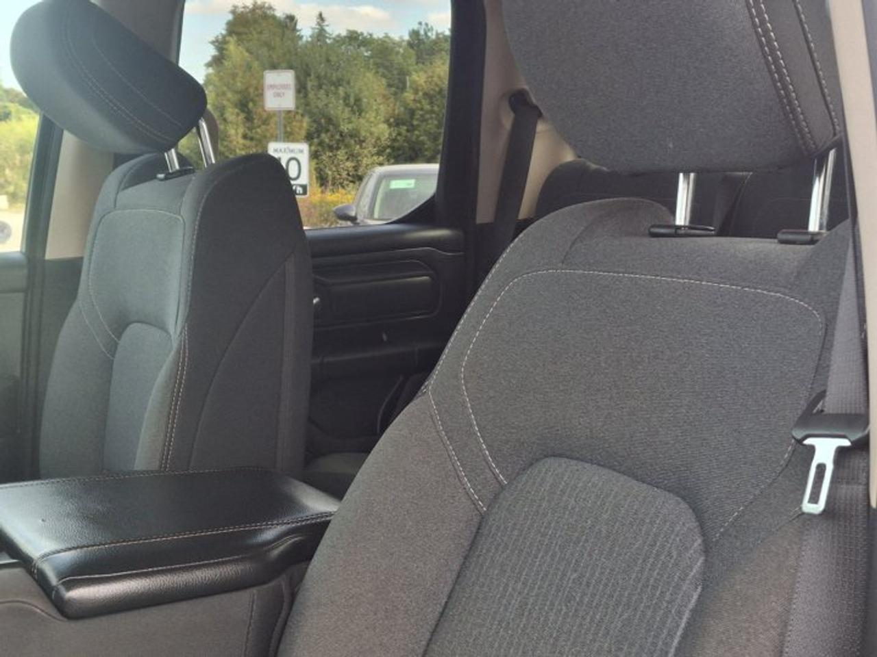 2021 RAM 1500 SXT 4X4 | 5.7L Hemi | 3.92 Ratio | Trailer Brake Controller | CarPlay + Android | and More ! Photo